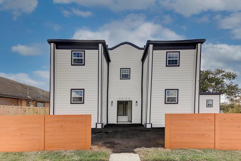 6608 Avenue O 1, Houston