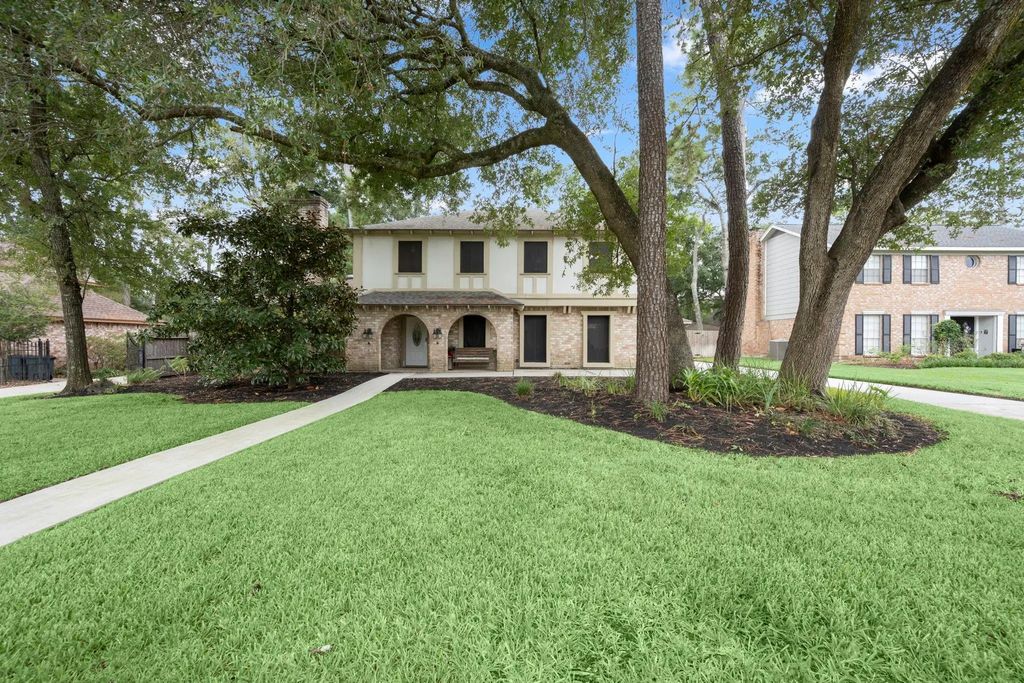 6211 Hickorycrest Drive, Spring