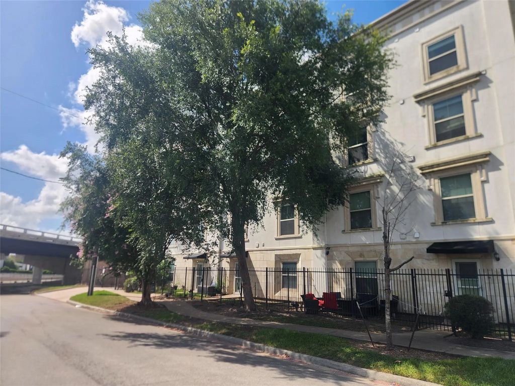 3501 Chenevert Street 2, Houston