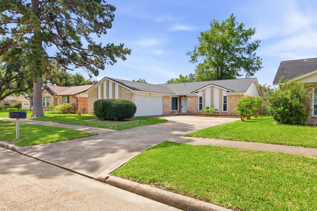 16507 Cairngorm Drive, Houston