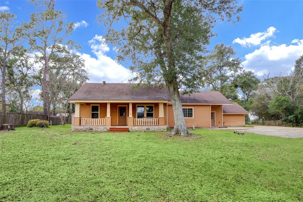 1207 N Meyer Street, Sealy