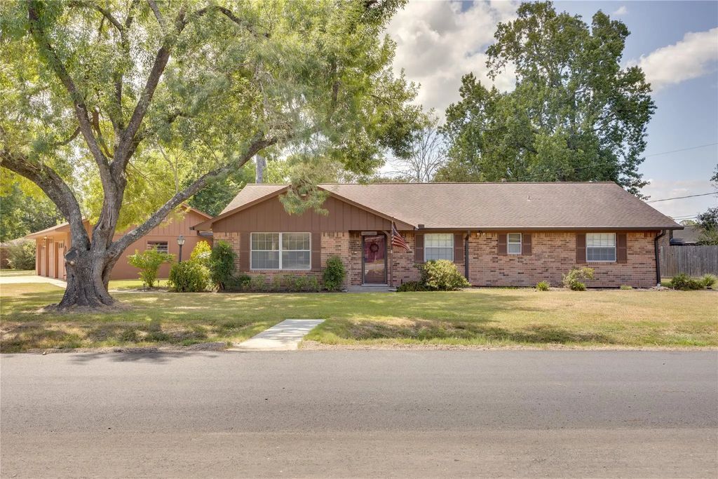 5821 Russell Lane Lane, Baytown