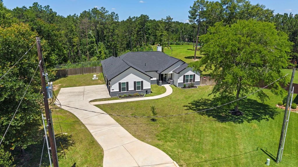 23148 Madeira Court, Porter