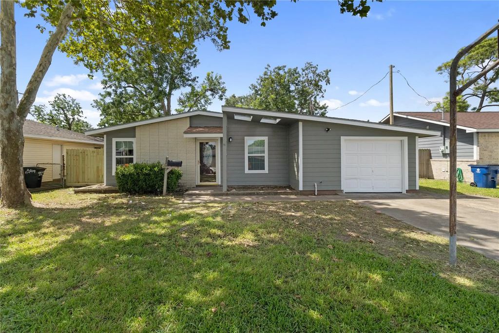 2213 17th Avenue N, Texas City