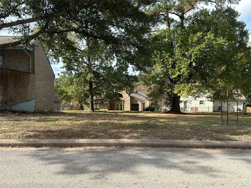 654 Cherry Hills Drive, Huntsville