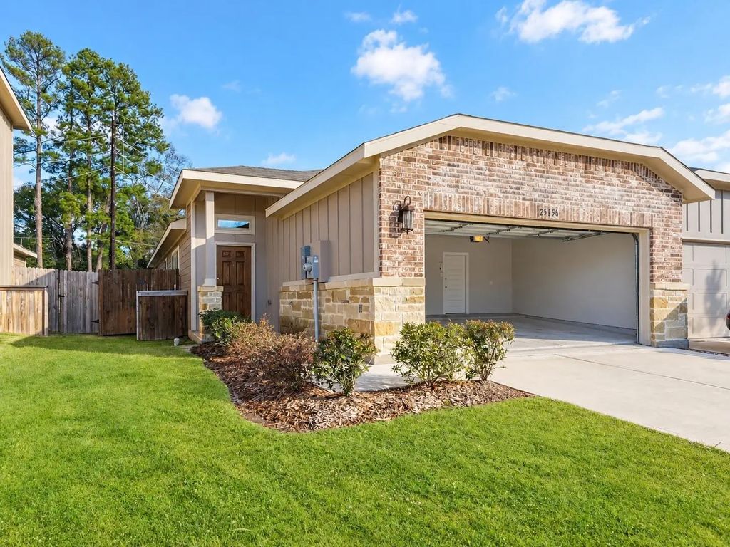 25156 Pacific Wren Drive, Magnolia