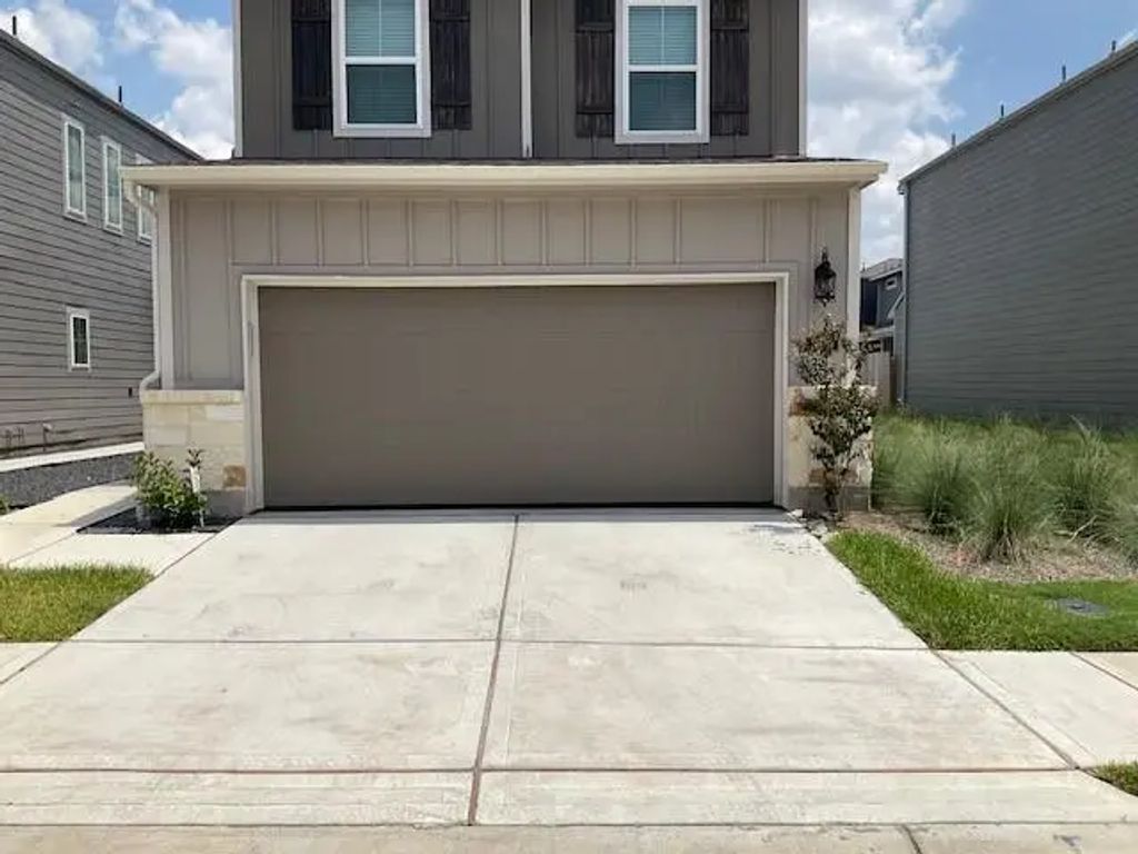 3819 Singing Coast Path, Houston