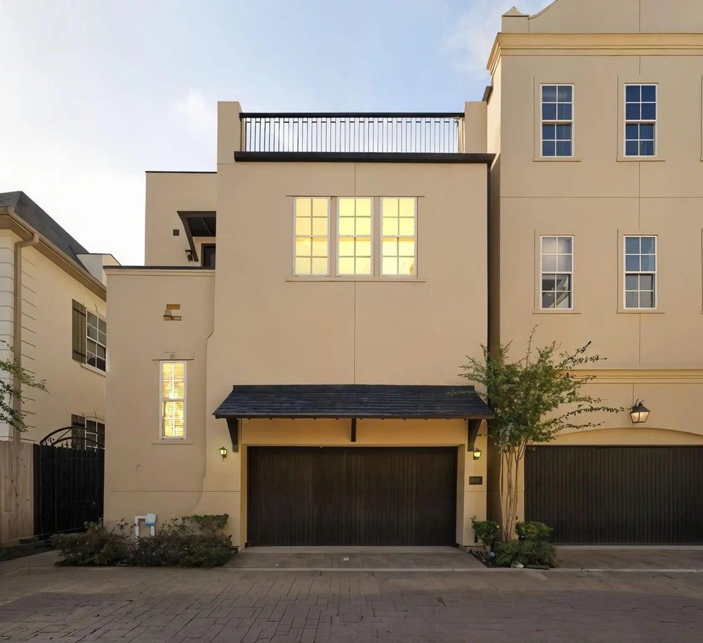 1360 W 25th Street, Houston