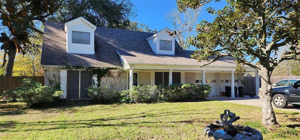 5312 Palm Drive, Dickinson