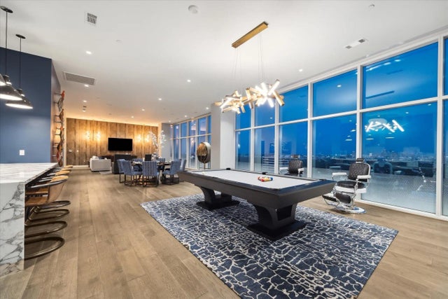 4521 San Felipe Street 3202, Houston