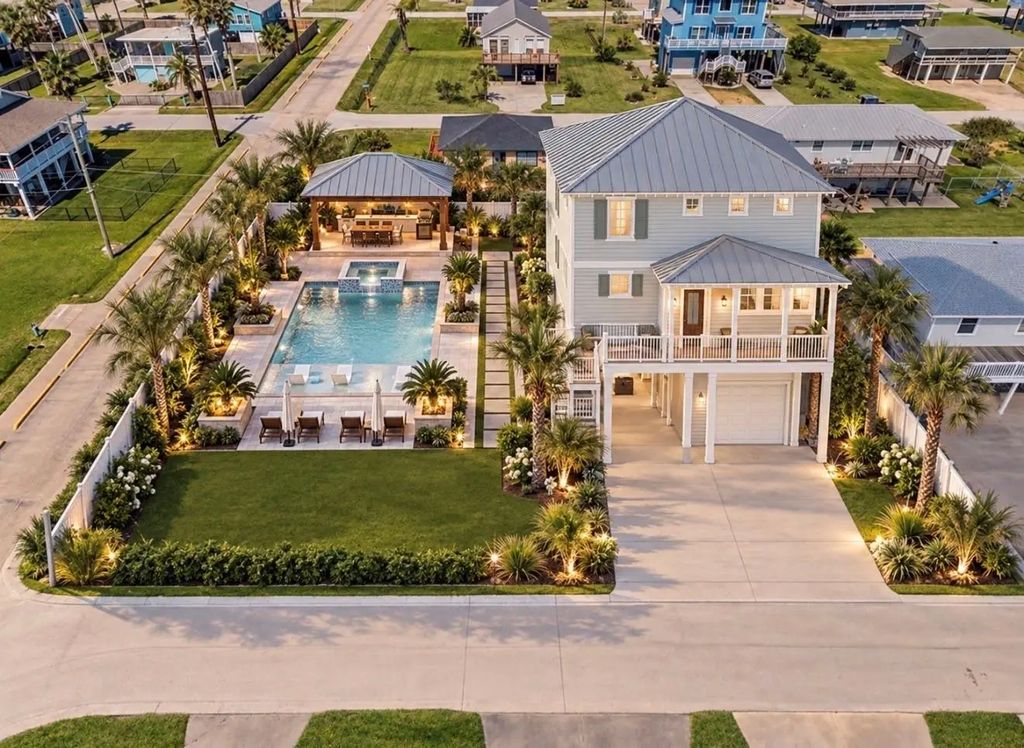 16534 John Davis, Jamaica Beach