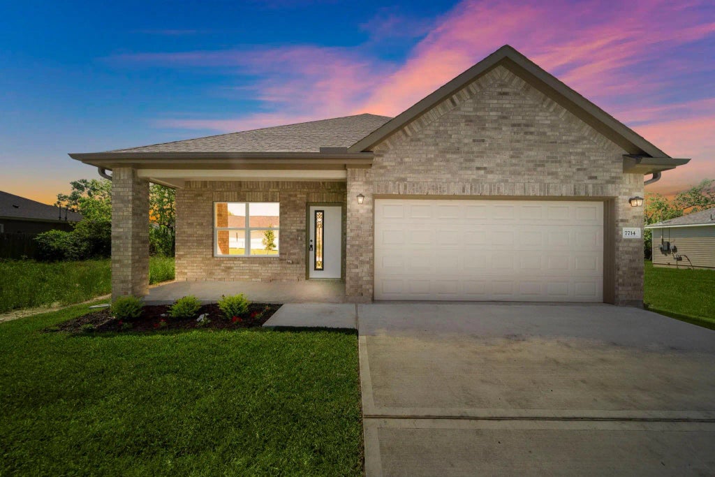 7714 N Howton Street, Houston