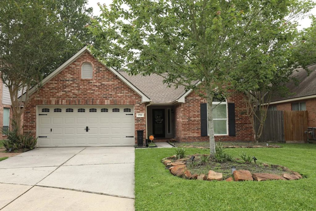1715 Red Oak Terrace, Houston