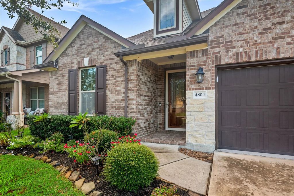 4804 Ladona Court, League City