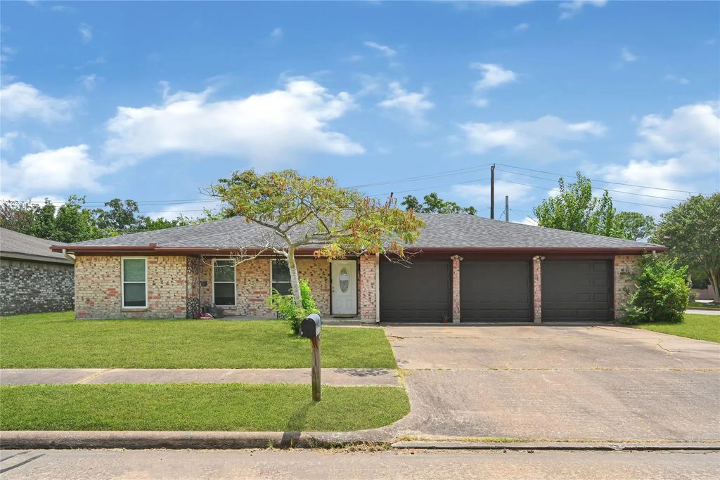 5225 Creekview Drive, La Porte