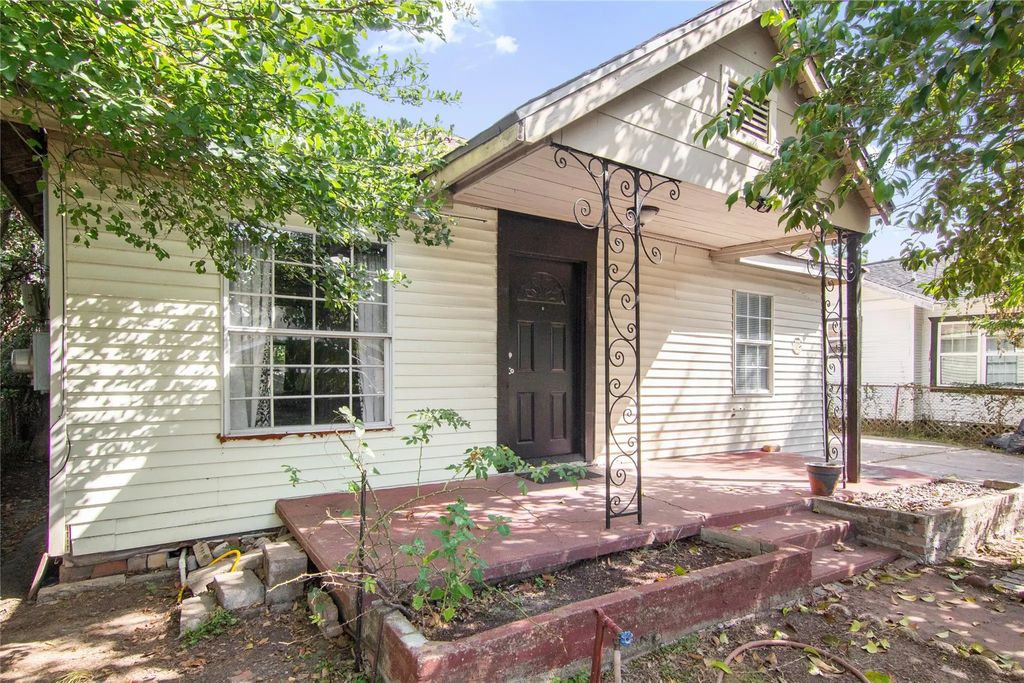 8617 Woodruff Street, Houston