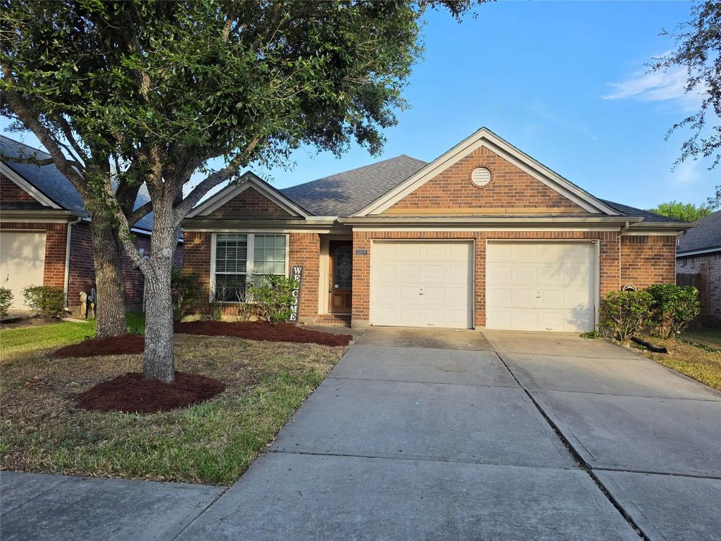 2009 Balsam Lake Lane, Pearland