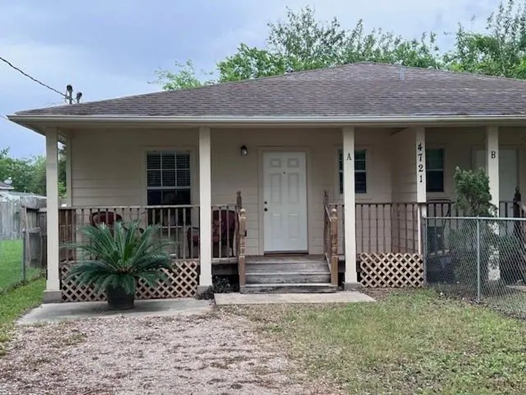 4721 9th Street A, Bacliff