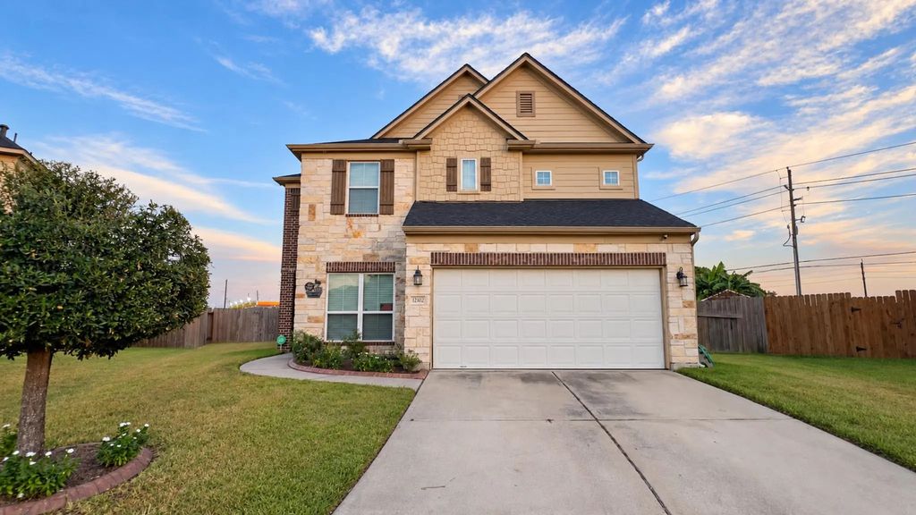 12102 Kings Fall Drive, Houston