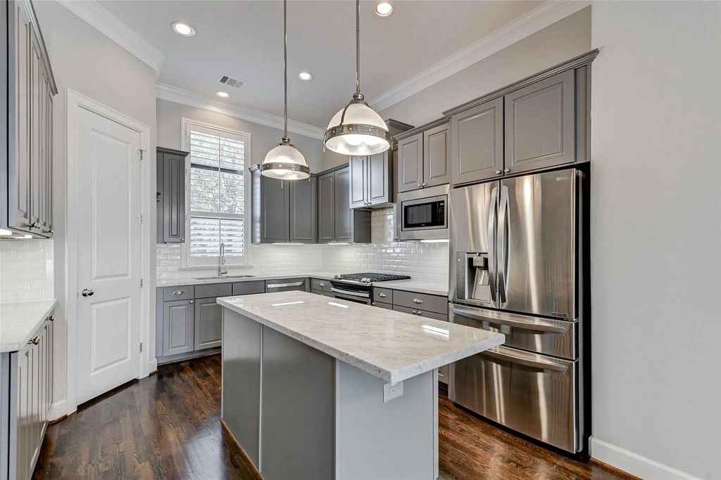 1215 W 24th Street A, Houston