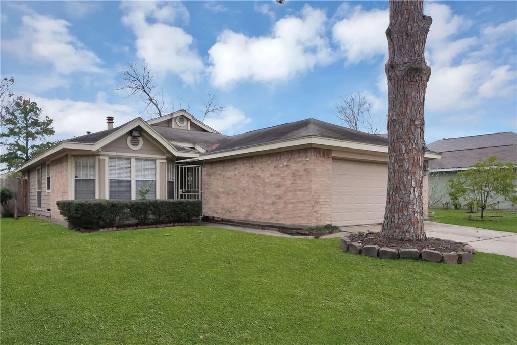 11734 Fairpoint Drive, Houston
