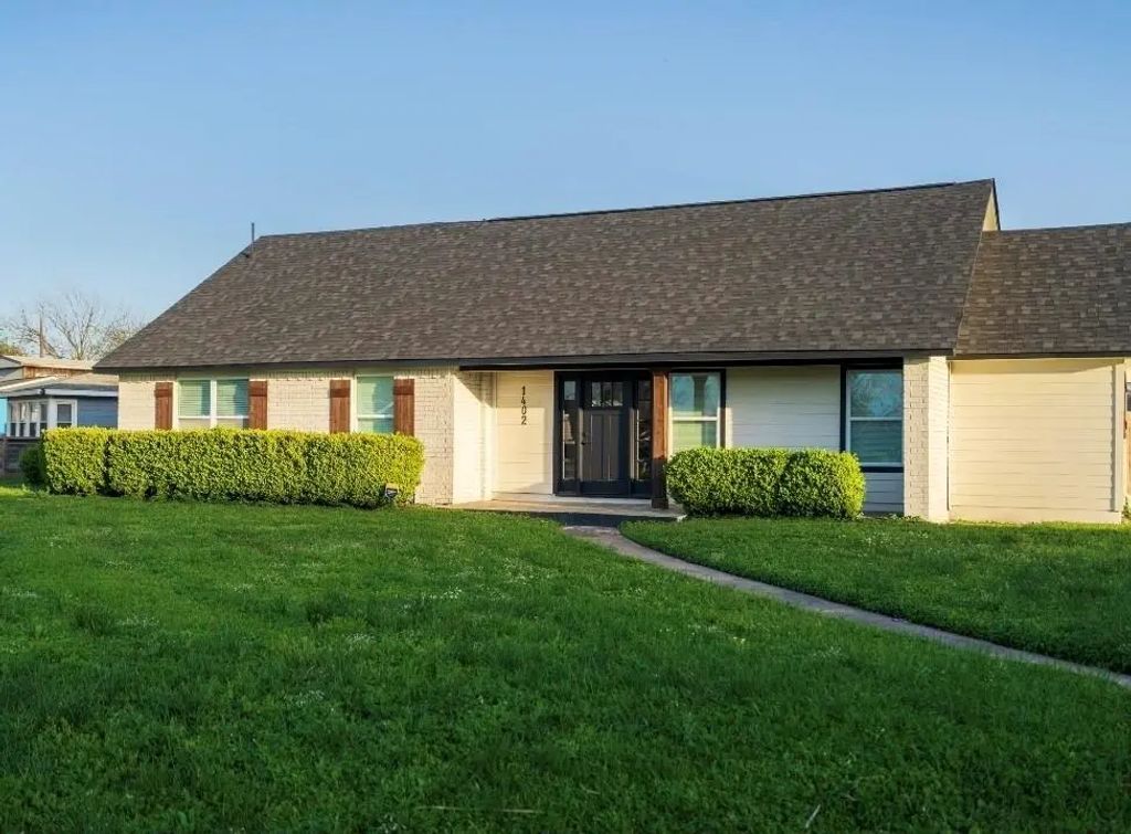 1402 Bayou Shore Drive, Galveston
