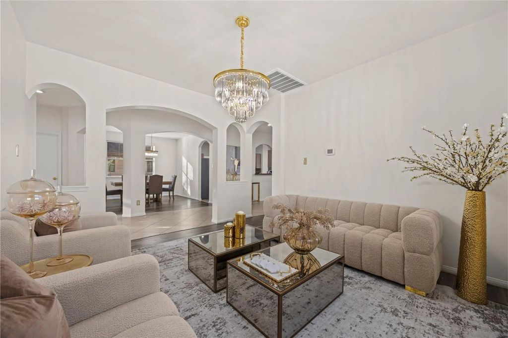 2202 Chelsea Vale Drive, Fresno