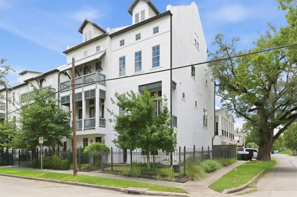 2702 Cortlandt Street, Houston