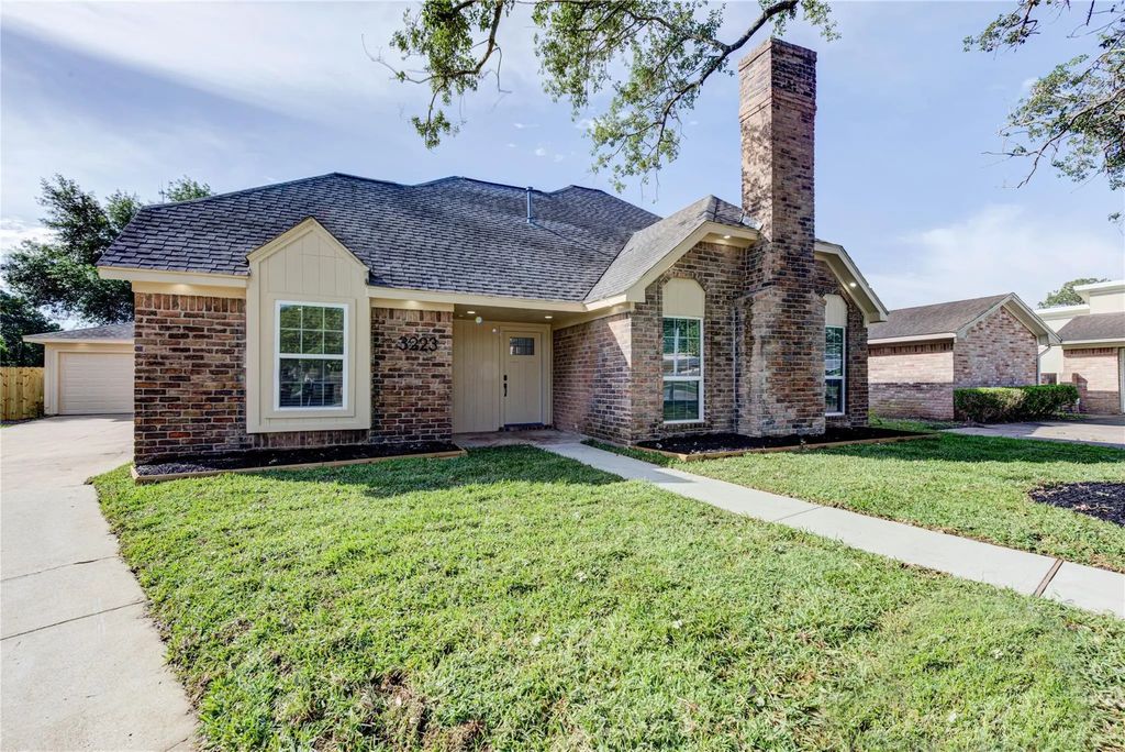 3223 Cherry Hills Drive, Missouri City
