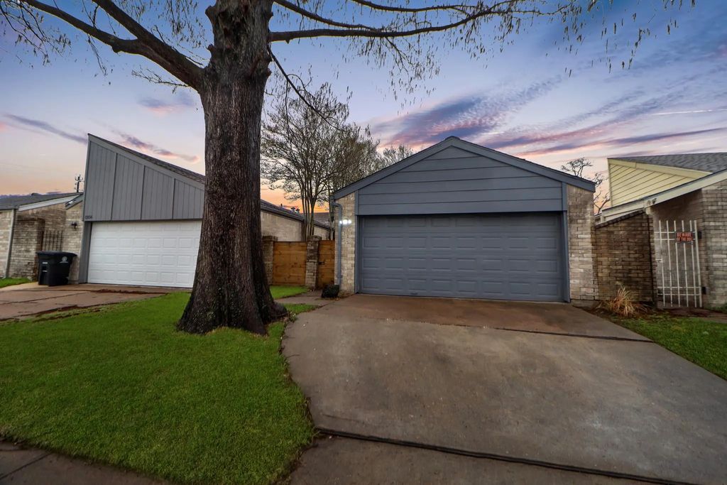 12154 Stone West Drive, Houston