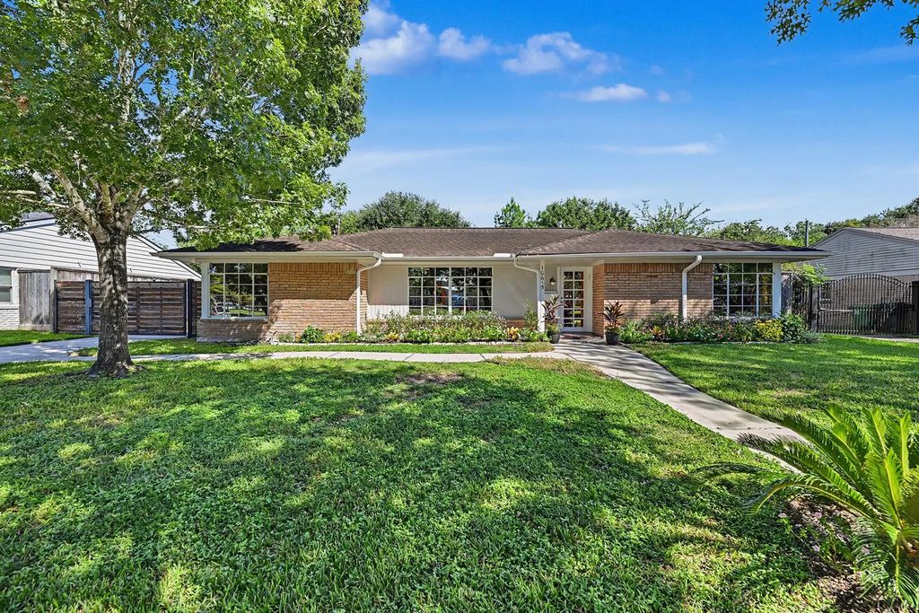 10615 Atwell Drive, Houston