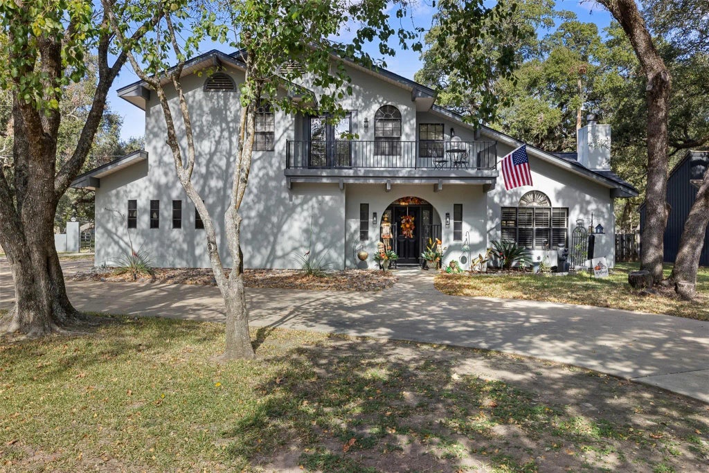 104 N Hickory Lane, Columbus