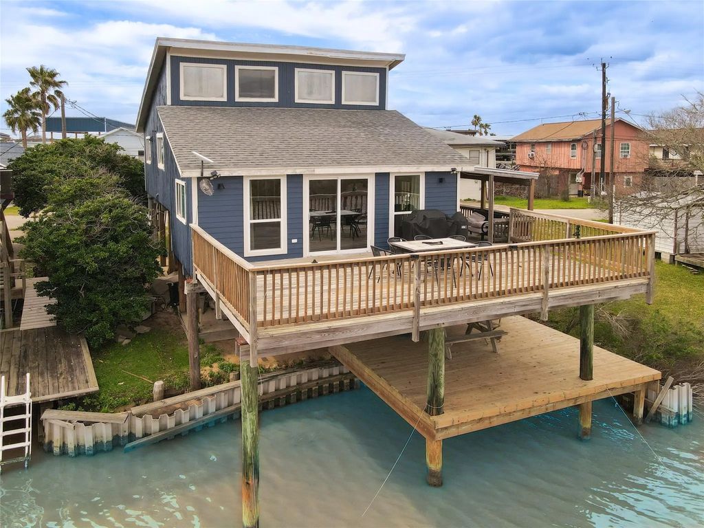 411 Galley Way, Freeport