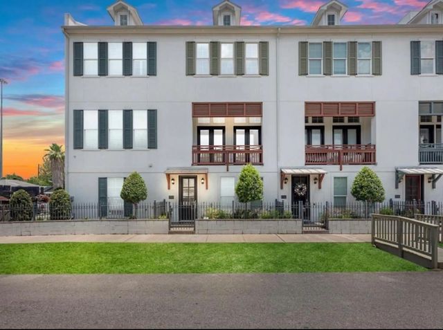 2734 Harvard Street, Houston