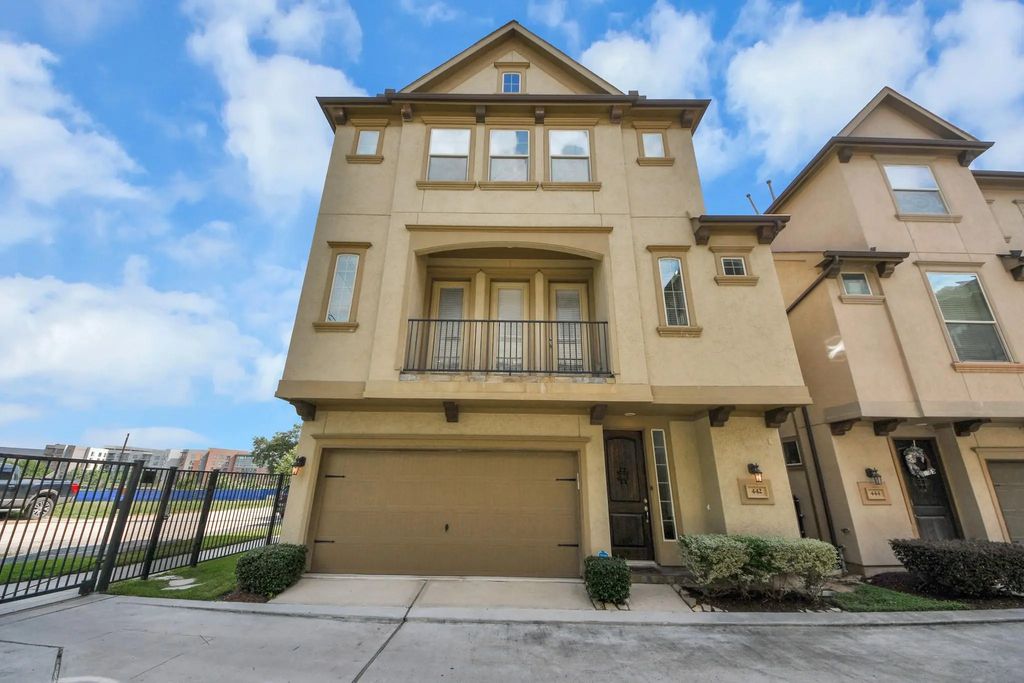 442 N Live Oak Street, Houston