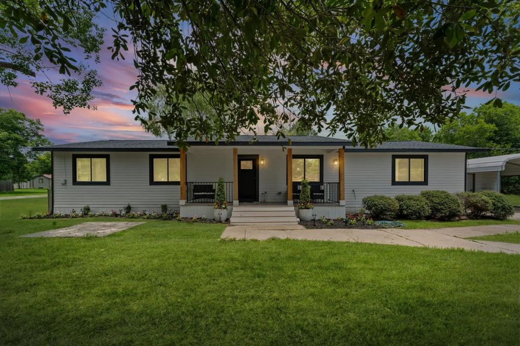 2197 County Road 540, Alvin