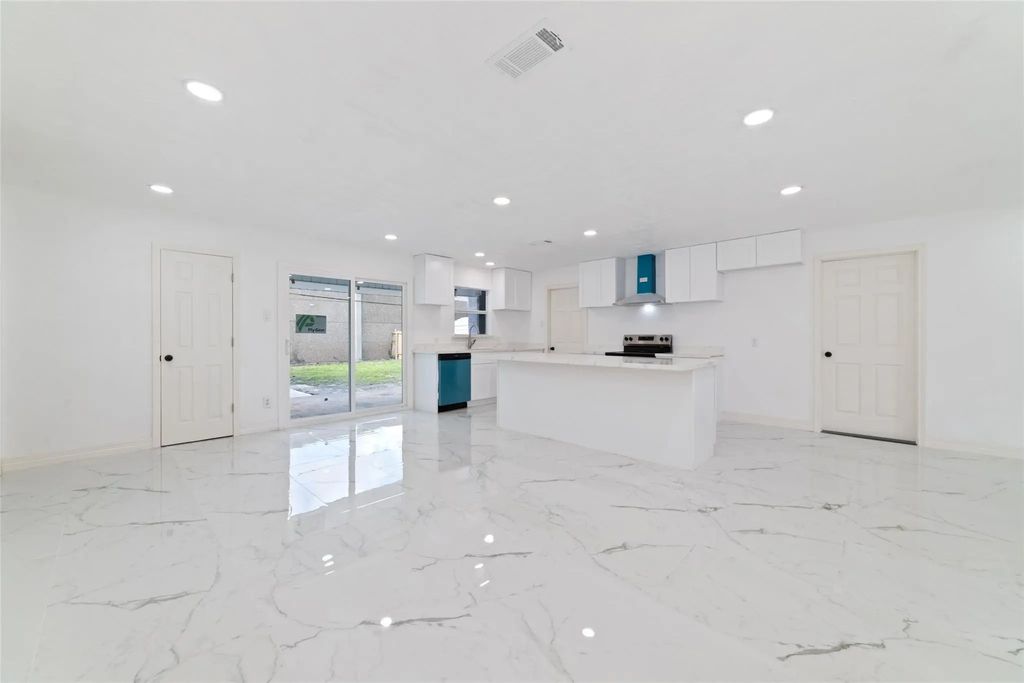 9114 Mahoning Drive, Houston