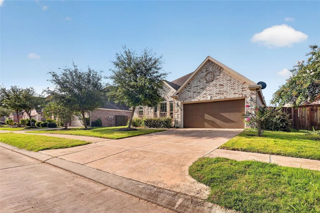 3626 Pasteur Lane, Iowa Colony