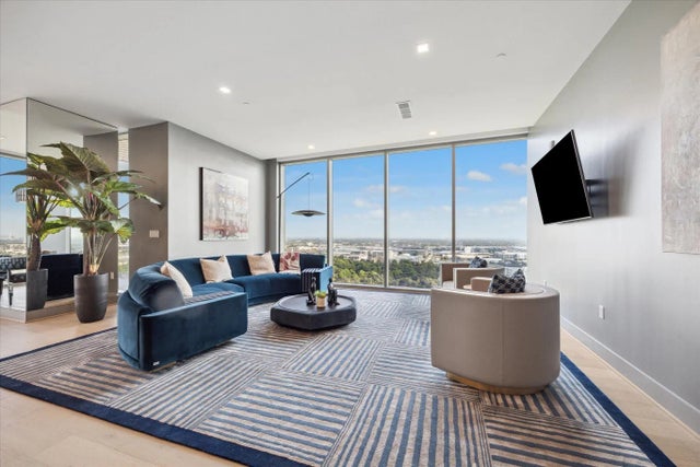 1711 Allen Parkway 2101, Houston