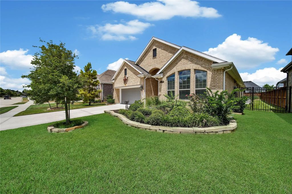 4611 Silver Moon Drive, Spring