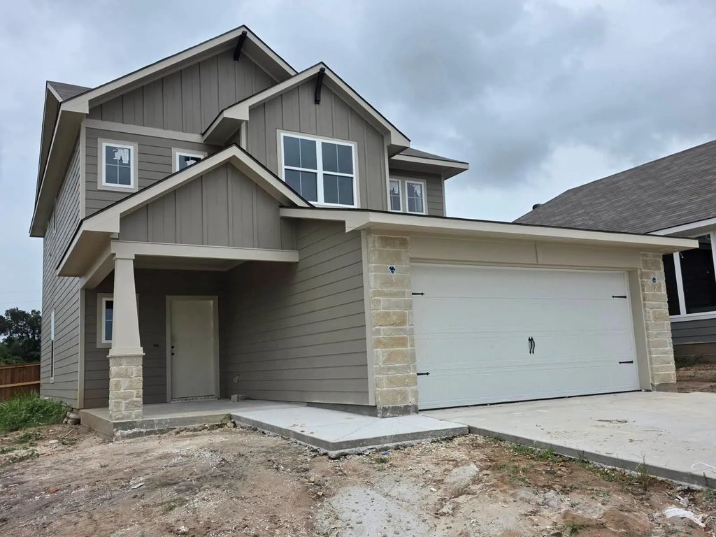 1318 Boehnke Pass, Brenham
