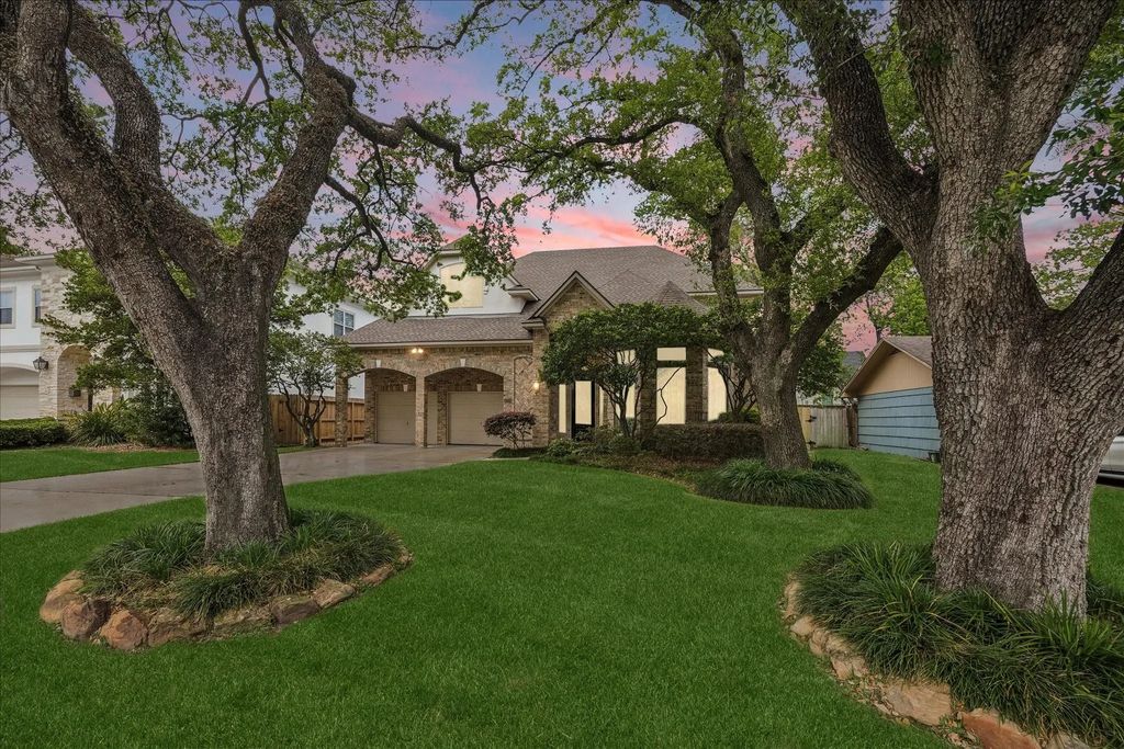 4714 Holt, Bellaire