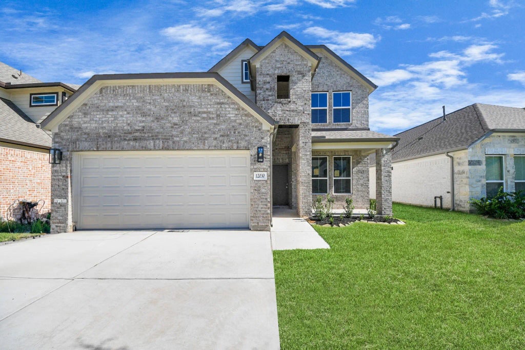 12030 Maple Oak Drive, Houston