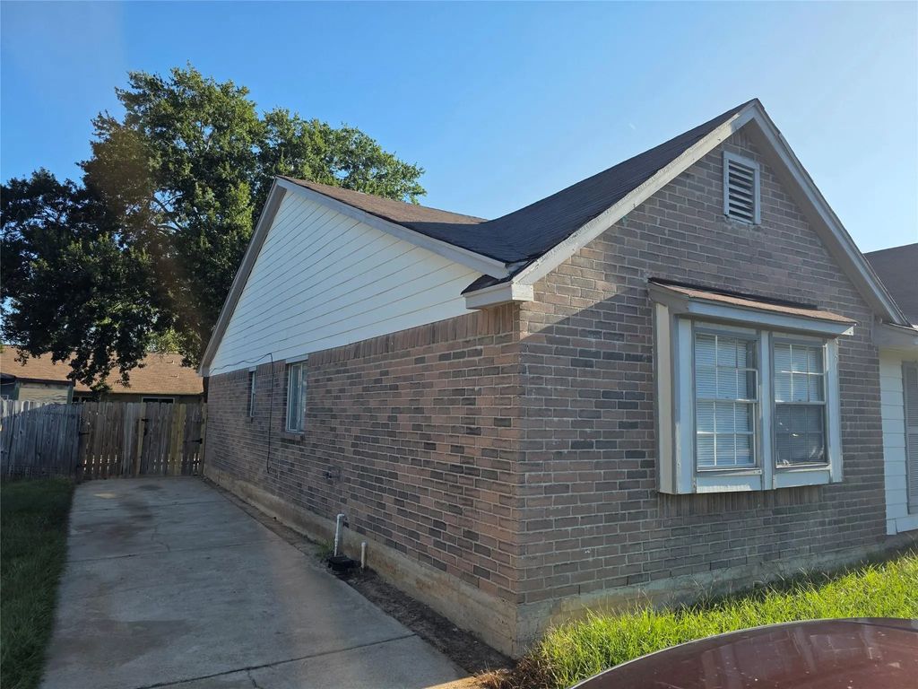 19302 Woodglen Drive, Katy