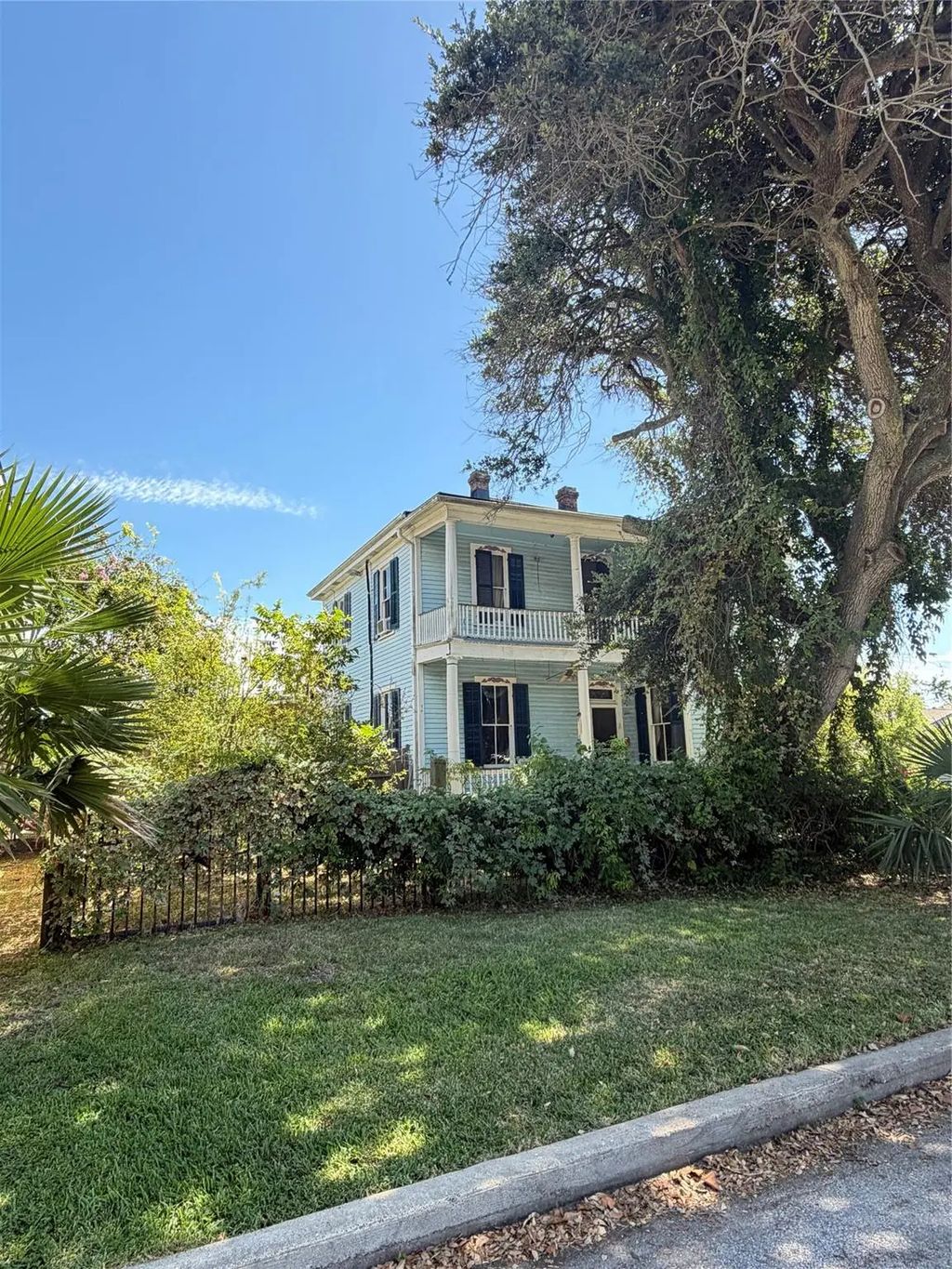 2725 Avenue P 1/2, Galveston