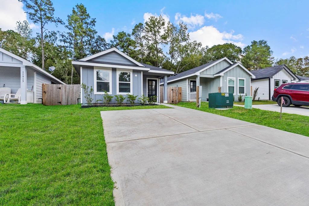 11919 Detar Court, Willis
