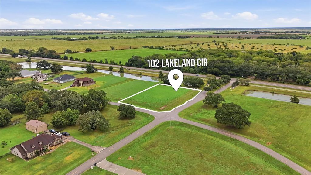 102 Lakeland Circle, Rosharon