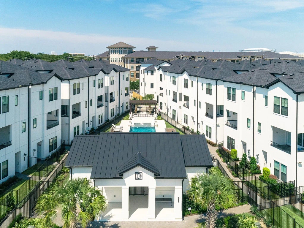 2706 Grand Fountains Drive B, Houston