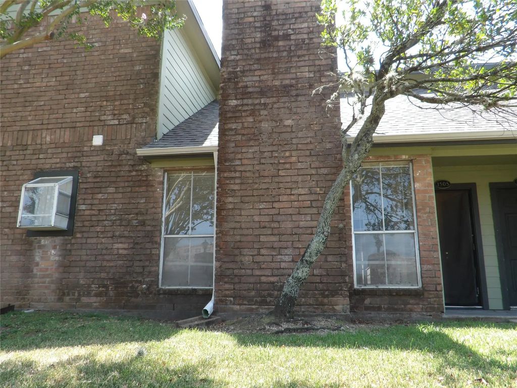 18800 Egret Bay Boulevard 1505, Webster