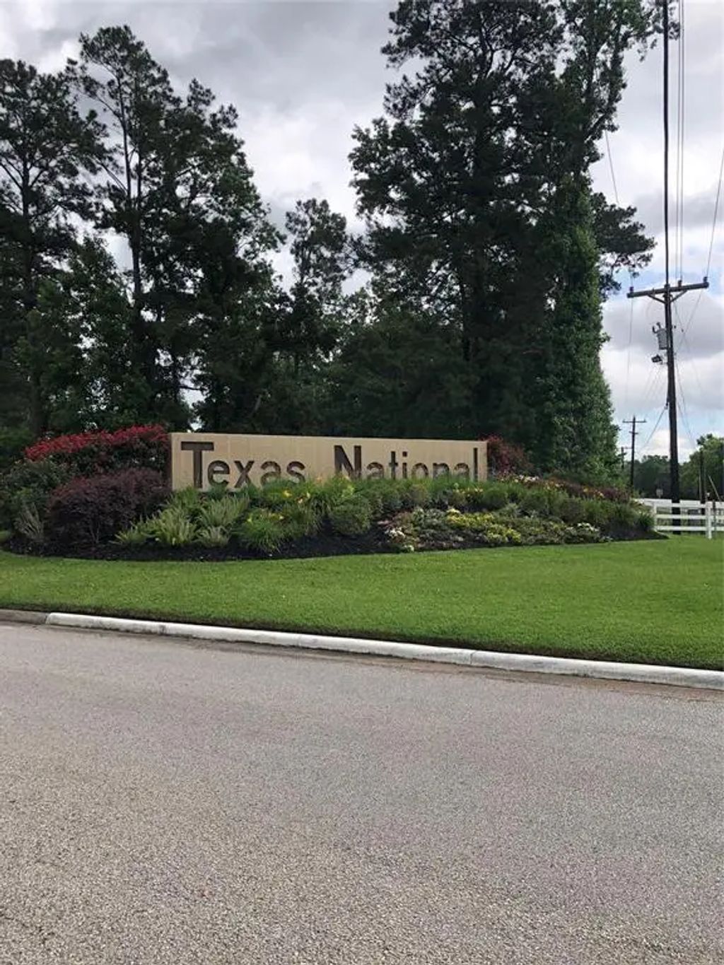 8716 Club House Drive 5, Willis